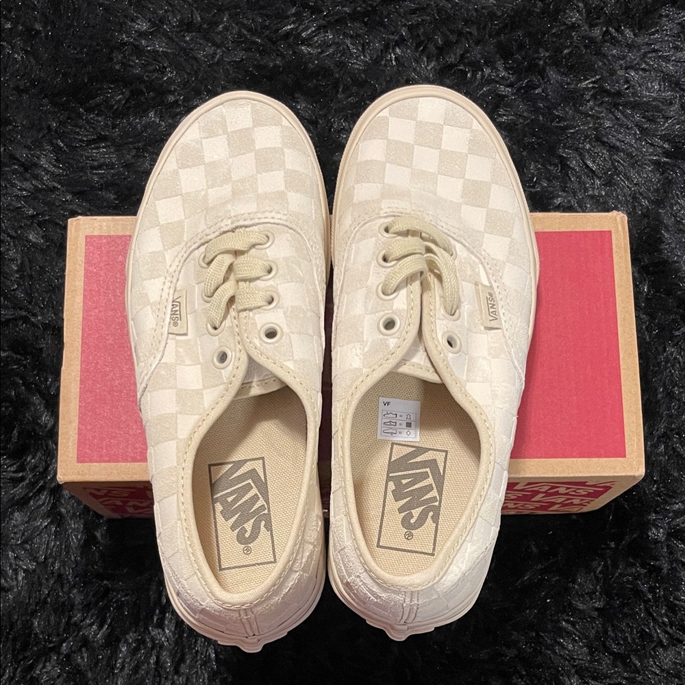 Vans Cream Checkered Lace-Up Shoes